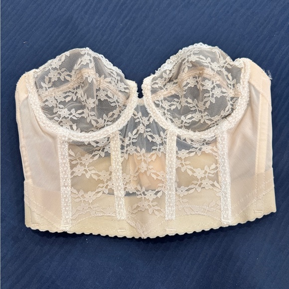 young smoothie Other - Vintage Cream Floral Lace Bustier Lingerie ~ Backless by Young Smoothie 34C
